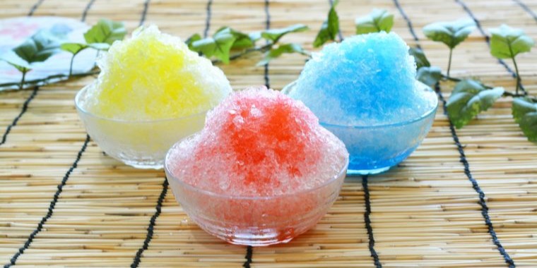 かき氷が並んでいる様子